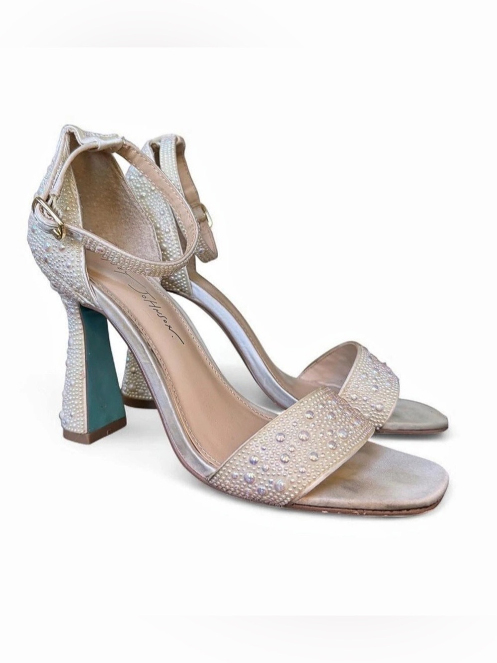 Betsey Johnson Pearl Rhinestone Bridal Block Heels Size 7M
